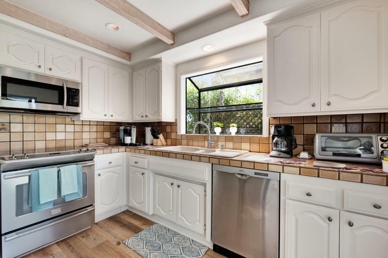 Sunny'S Santa Barbara Beach House Exterior photo